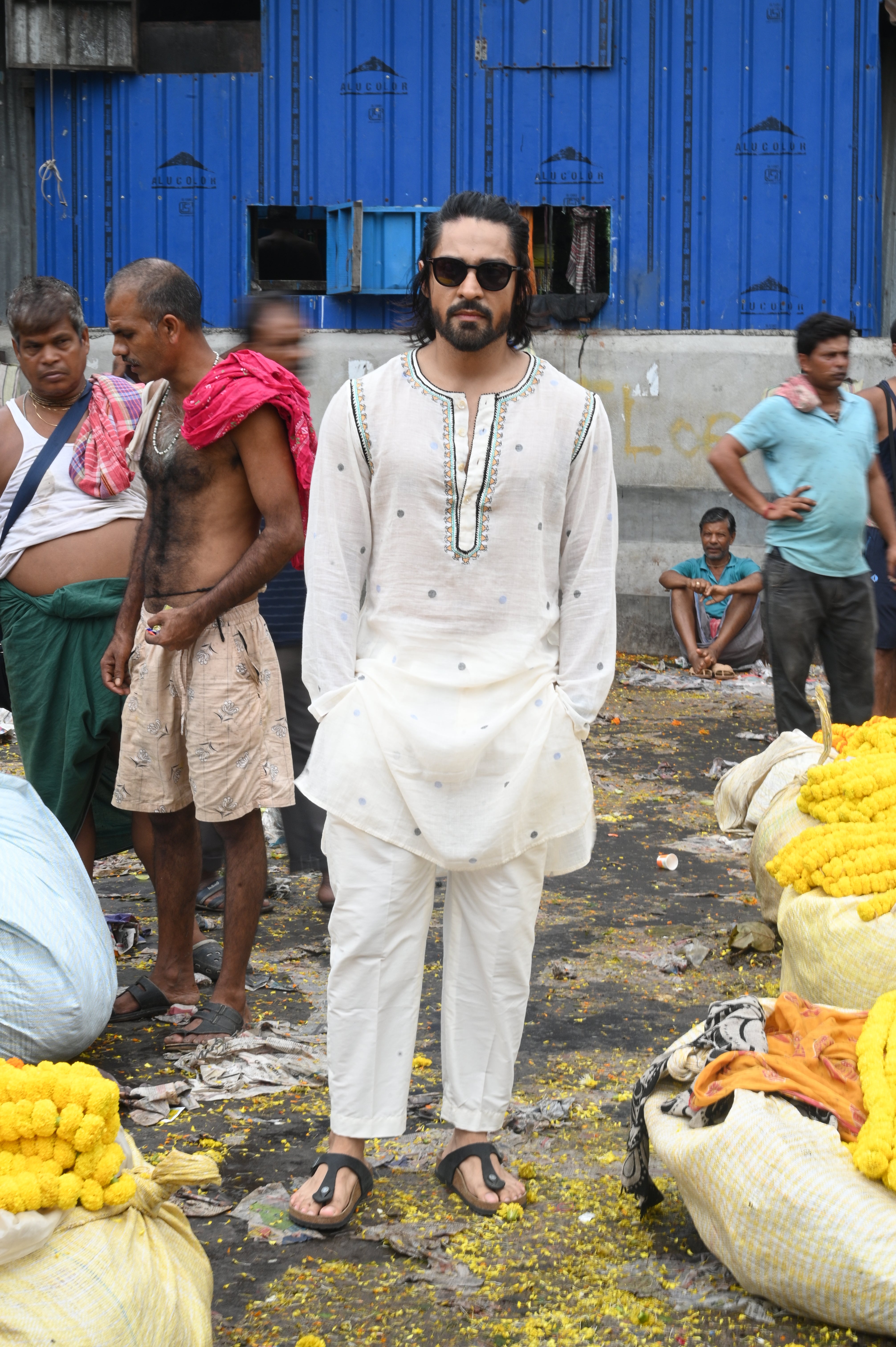 CENTRE NECK - Mahanagar Punjabi